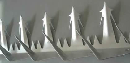 Maxi type wall spikes from galvanized metal sheet
